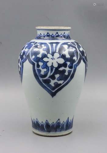 CHINESE BLUE AND WHITE FOLIAGE MEIPING VASE