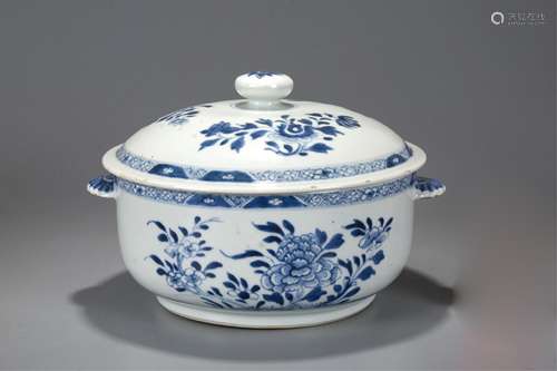 CHINESE BLUE AND WHITE PORCELAIN COVER BOWL