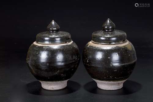 PAIR OF CHINESE SONG JIZHOU WARE COVER JARS