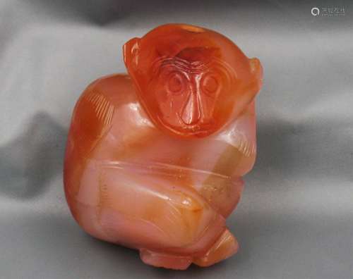 CHINESE AGATE FIGURE OF MONKEY