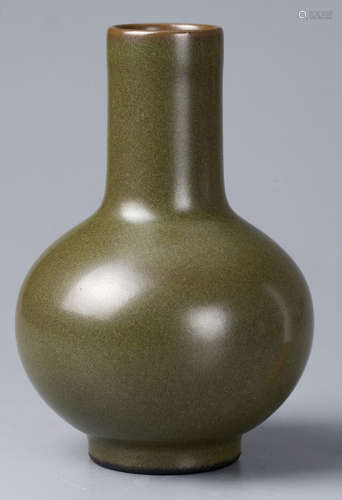 CHINESE TEA DUST GLAZED BOTTLE VASE WITH MARK