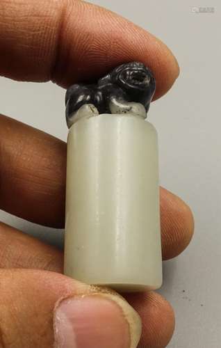 Chinese Grey White Jade Carved Foolion Seal