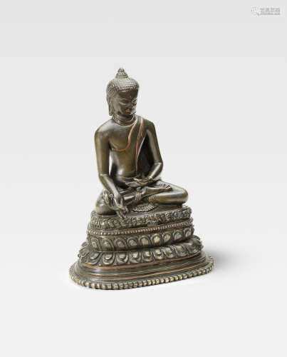 西藏 帕拉风格 约十二世纪 错银错红铜药师佛铜像