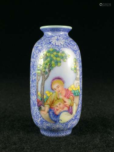 CHINESE PAINTED ENAMEL FIGURAL VASE