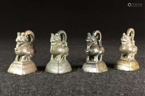 GROUP OF 4 CHINESE BRONZE FOOLIONS