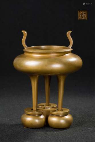 CHINESE BRONZE TRIPOD CENSER WITH STAND