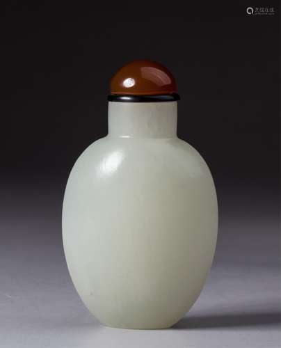 CHINESE WHITE JADE SNUFF BOTTLE