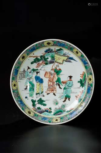 CHINESE WUCAI PORCELAIN FIGURAL PLATE