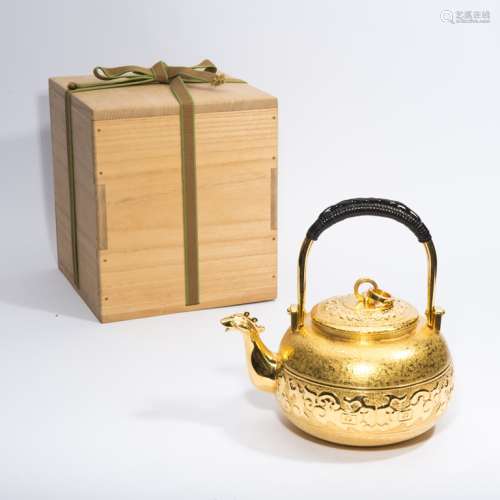 藏六 纯金 饕餮纹凤口茶壶