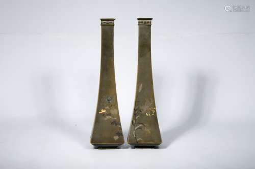 十九世纪 铜制花鸟纹花瓶一对 黑田造