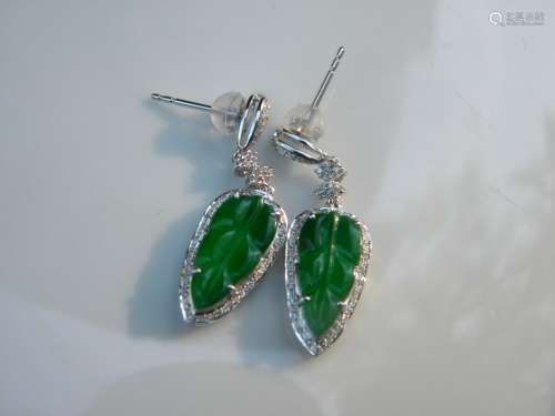 Pair of 18K Gold Diamond Green Leave Jadeite Earrings,