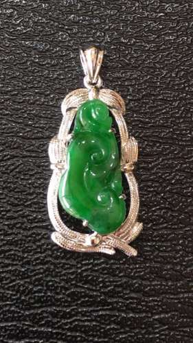 18K White Gold Diamond Green Jadeite Ruyi Pendant