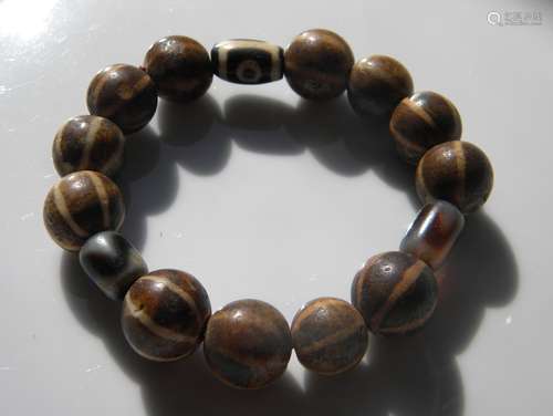 ANTIQUE CLAY WOOD BEAD and Tibet Dzi Bead BRACELET