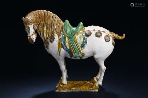 A sancai-glazed pottery horse