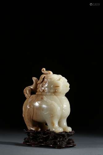 A jade carved 'luduan' beast censer