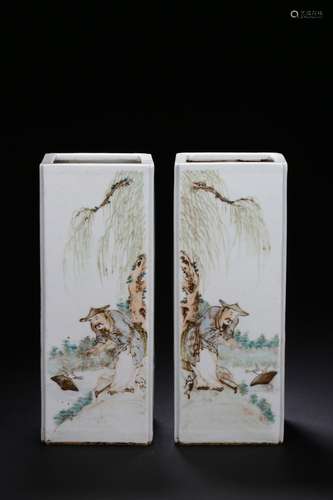 A pair of sancai 'figure' square vases