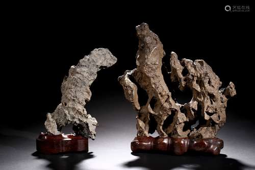 A set of two Lingbi scholar's rocks