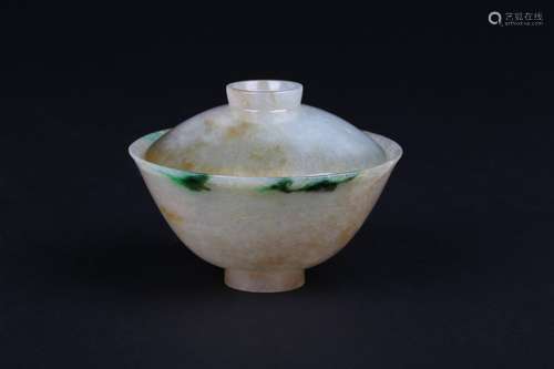 A natural jadeite bowl with cover