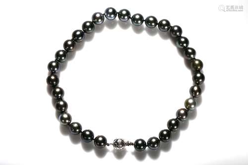 A Tahitian pearl necklace