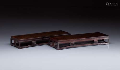 PAIR OF HUANGHUALI HARDWOOD STANDS