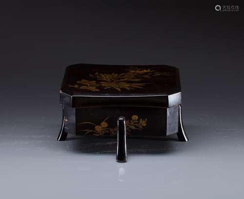 JAPANESE LACQUER FOOTED BOX