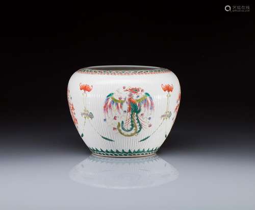 WUCAI FAMILLE VERTE PORCELAIN JAR