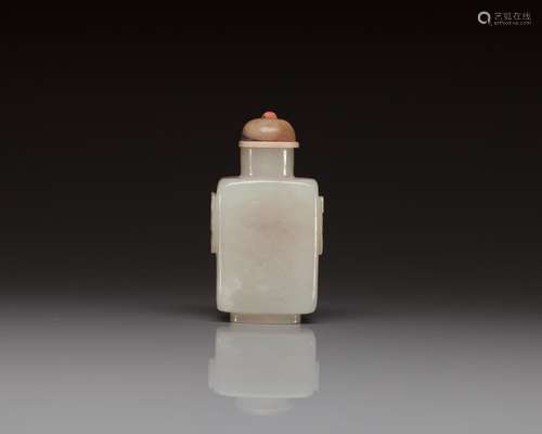 CELADON JADE SNUFF BOTTLE