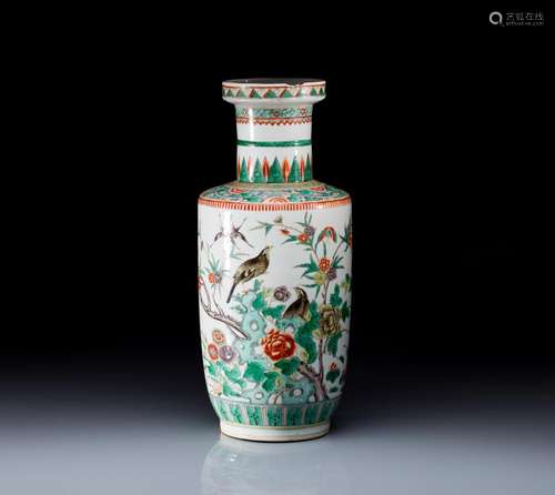 WUCAI FAMILLE VERTE PORCELAIN ROULEAU VASE