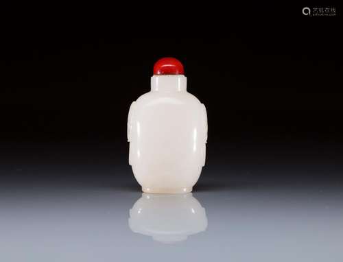 LARGE WHITE JADE ORNAMENTAL SNUFF BOTTLE