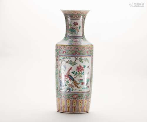 LARGE FAMILLE ROSE PORCELAIN VASE