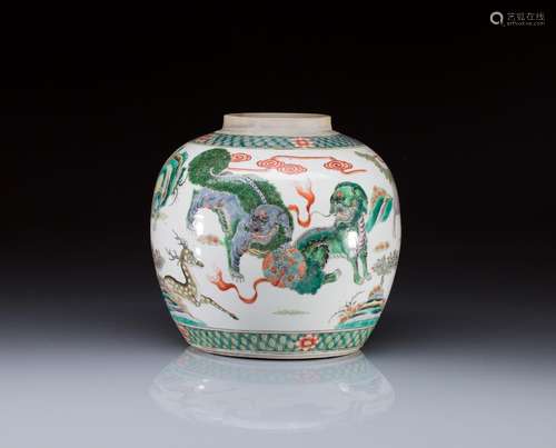 WUCAI FAMILLE VERTE PORCELAIN JAR