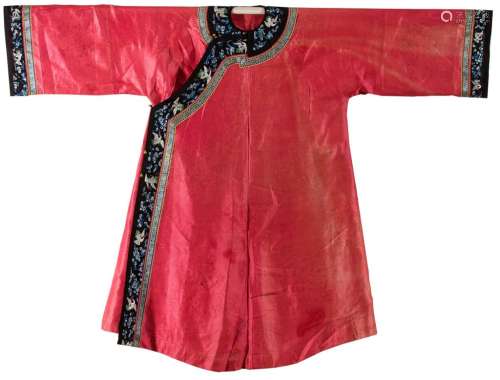 CHINESE QING DYNASTY PINK GROUND LADY'S ROBE