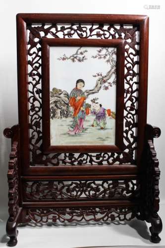 CHINESE PORCELAIN PLAQUE TABLE SCREEN