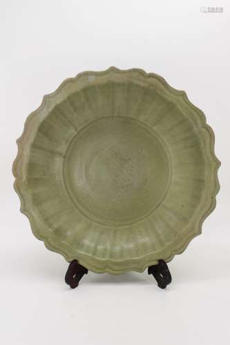 CHINESE LONGQUAN CELADON GLAZED CHARGER