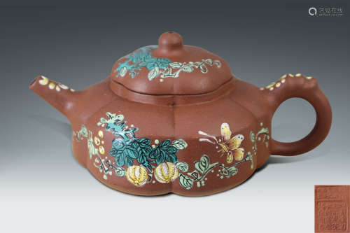 民國·俞國良·周盤貼花茶壺