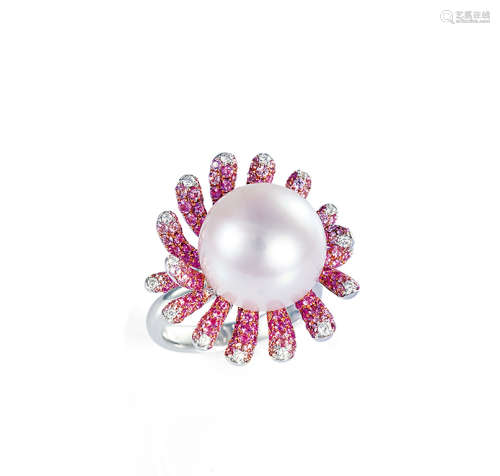 白色 南洋珍珠 配 钻石 及粉色蓝宝石［花］戒指