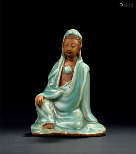 明代（1368-1644） 龙泉窑观音座像