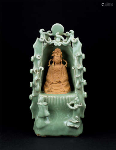 明代（1368-1644） 龙泉窑露胎观音像