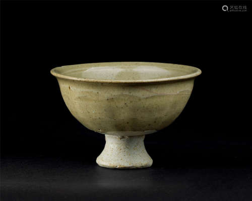 元代（1279-1368） 越窑印花龙纹盏