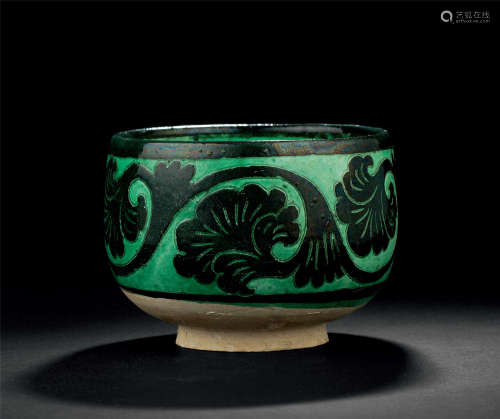 宋代（960-1279） 磁州窑绿地黑花茶碗