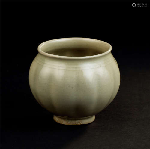 金代（1115-1234） 耀州窑瓜棱罐