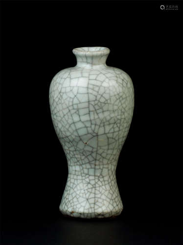 宋代（960-1279） 哥釉小梅瓶