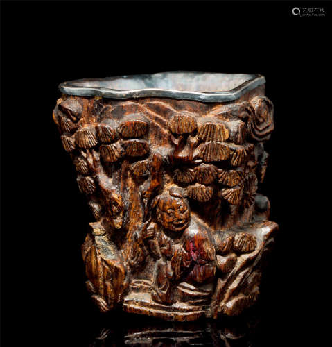 明代（1368-1644） 松树人物纹伽罗杯