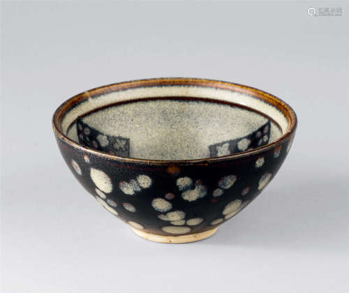 宋代（960-1279） 吉州窑窗花纹碗