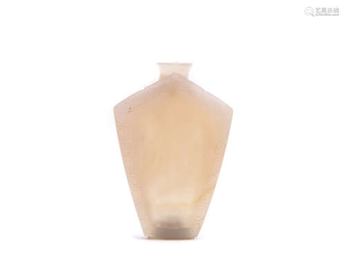 A Chinese Agate Snuff Bottle 