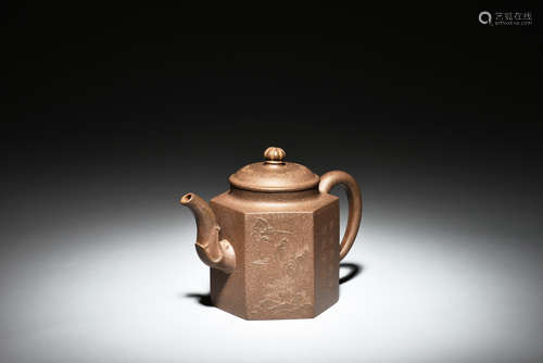 Yixing Zisha teapot 'Landscape and Calligraphy'