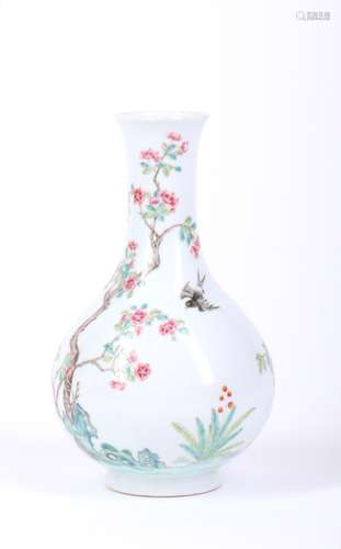 A Chinese Famille Rose Porcelain Vase