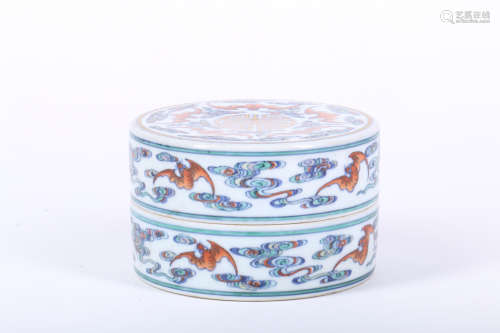 A Chinese Porcelain Box With Cover
