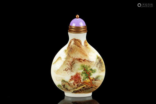 Famille rose glass 'Landscape' snuff bottle