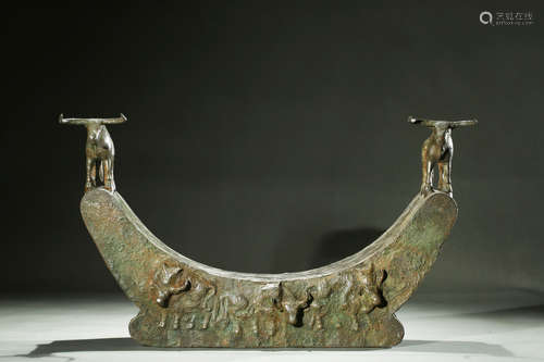 Archaic bronze 'Bulls' pillow